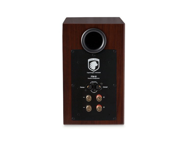 Gato_Audio_Fm8_Walnut_back